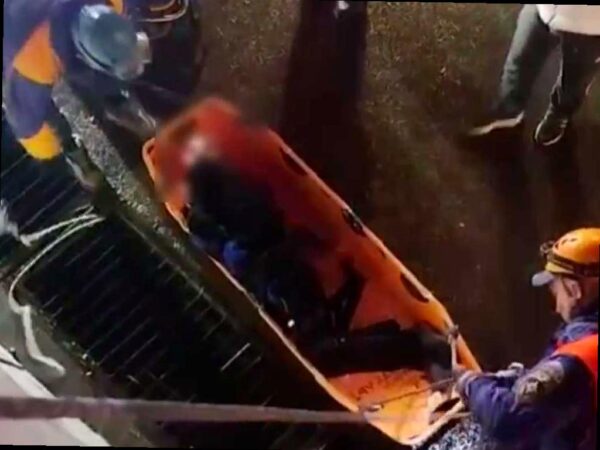 Мужчина в Сочи упал с трехметровой стены