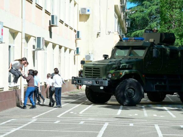 Масштабные учения по антитеррору в образовательных учреждениях Сочи