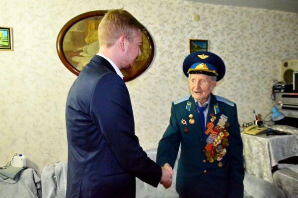«Виктор Тепляков отметил 80-летие Победы в Сочи»