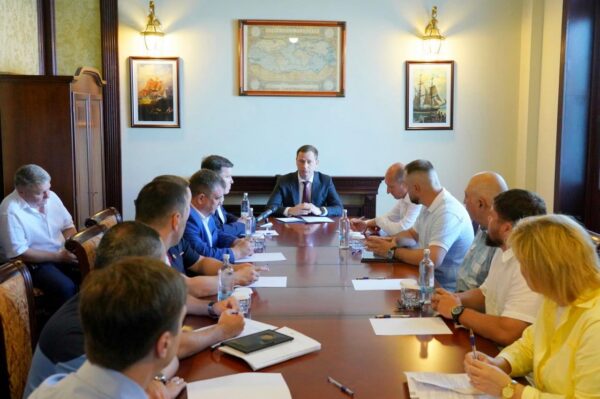 «Виктор Тепляков обсудил развитие морского порта Сочи с главой города