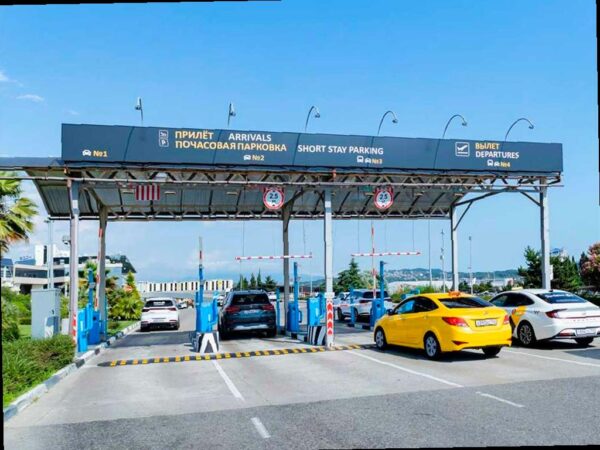 В аэропорту Сочи установлена новая автоматизированная парковочная система