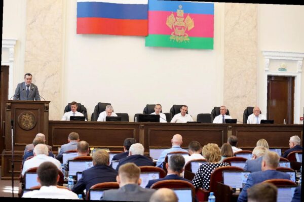«Виктор Тепляков принял участие в работе краевого парламента»