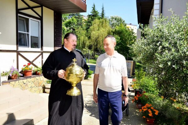 «Визит Виктора Теплякова в новый корпус храма на микрорайоне Ареда»