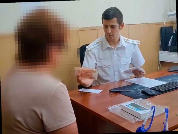 В Сочи полицейские помогли пенсионерке вернуть украденные деньги