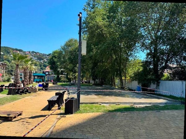 В Лазаревском районе Сочи улучшают пешеходные зоны