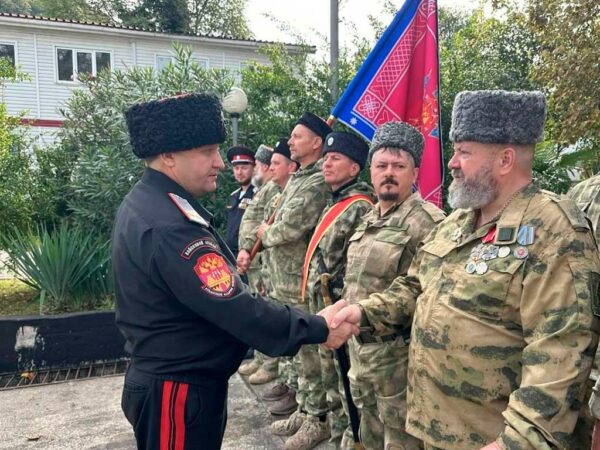 В Сочи проходят учения Черноморского казачьего полка