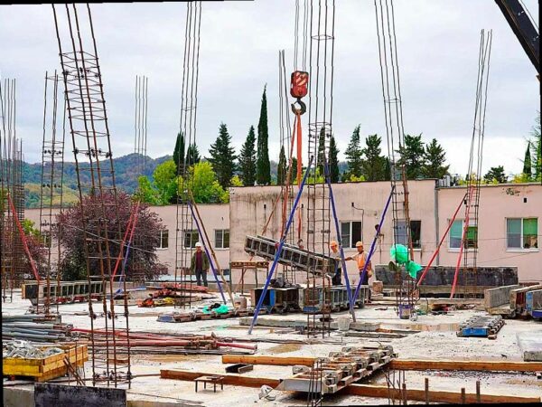 В посёлке Горное Лоо Сочи строят новую школу