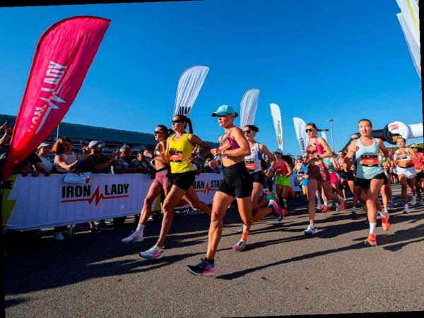 В Сириусе временно ограничат движение на центральных улицах из-за спортивного фестиваля IRONSTAR. В программе — забеги, заплывы и триатлон. Ожидается участие более 5 тысяч спортсменов и 10 тысяч зрителей.