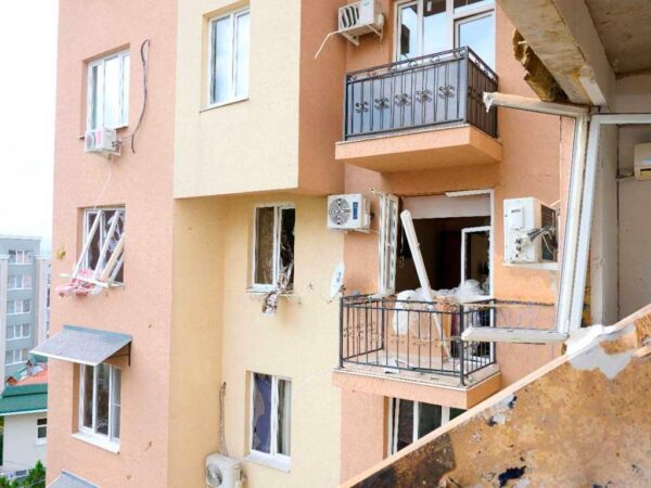 В Сочи начали убирать после взрыва газа в доме на Тимирязева