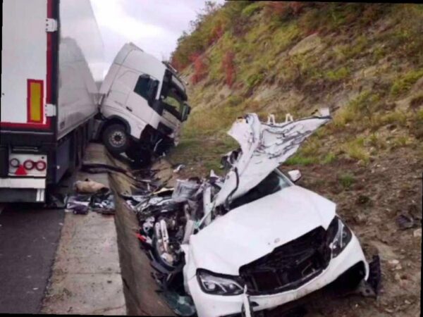 Четыре человека, включая двоих детей, погибли в страшной аварии на трассе «Джубга — Сочи»