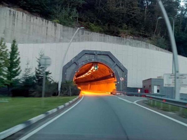 В Сочи временно закрыли тоннель на Дублере Курортного проспекта