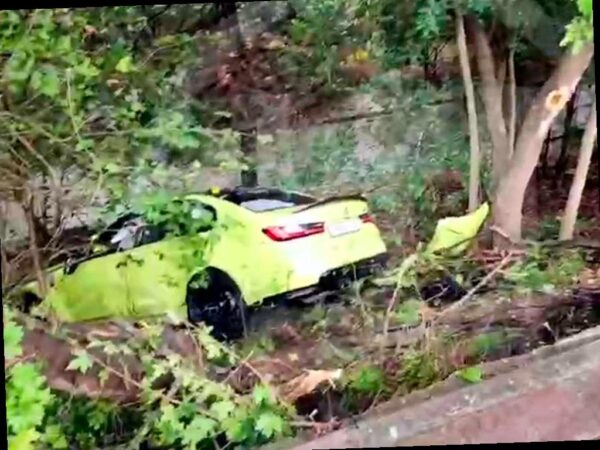 В Хостинском районе Сочи произошла авария с участием «БМВ»