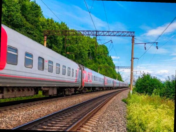 Почти три десятка поездов между Сочи и Туапсе временно отменят