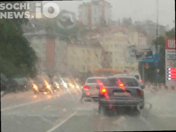 Воскресенье в Сочи: ожидаются ливни с грозой