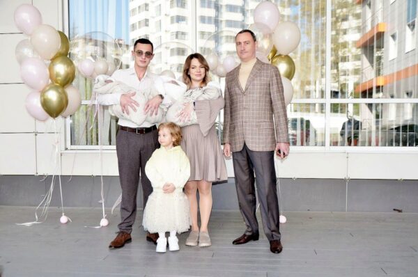 «Виктор Тепляков поздравил семью с рождением тройни»