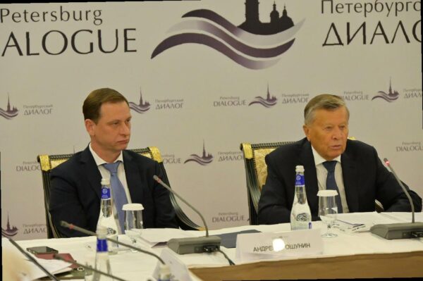 «Депутат ЗСК Виктор Тепляков присоединился к форуму «Петербургский диалог»»