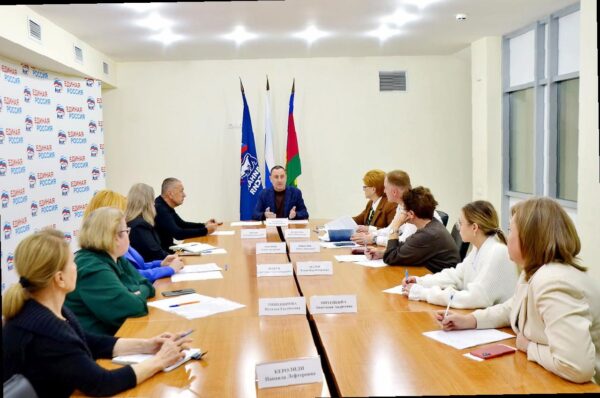 «Виктор Тепляков провел совещание по защите от оползней в Эколого-биологическом центре в Сочи»