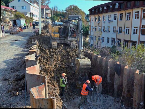 Капремонт оползневого участка возле аэропорта Сочи завершат весной 2026 года