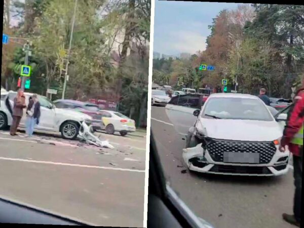 Два автомобиля столкнулись на Курортном проспекте в Сочи