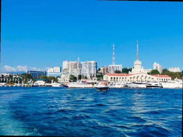 В Сочи проходят военные учения