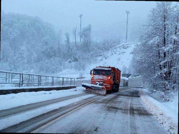 В Сочи ожидаются штормы и снегопады на Новый год