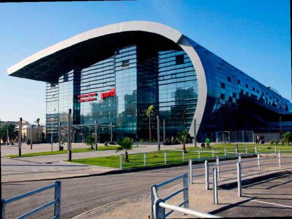 Вокзал Адлер — лидер СКЖД по количеству отправленных пассажиров