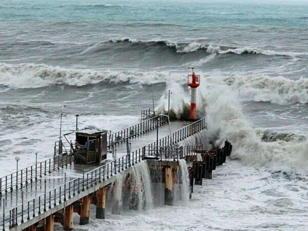 В Сочи ожидают шторм