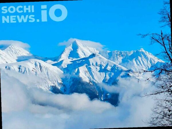 Горные курорты Сочи временно закрыли трассы из-за погодных условий