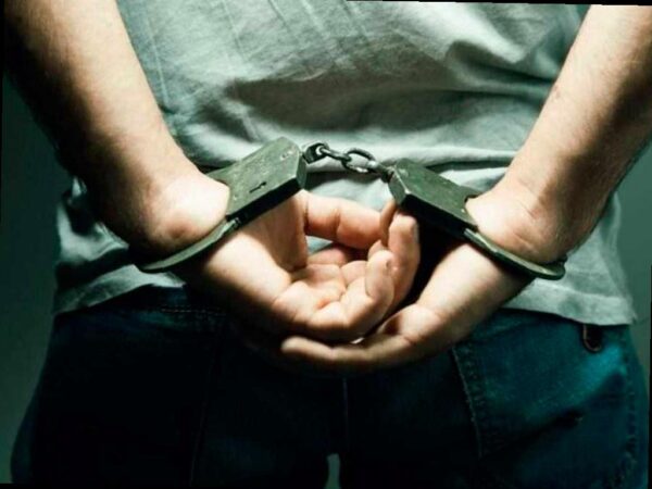 В Сочи задержали вора, который не смог унести все супермаркета