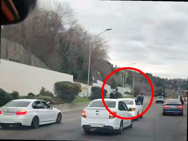 Опасная поездка: в Сочи свадебный кортеж «кошмарил» водителей