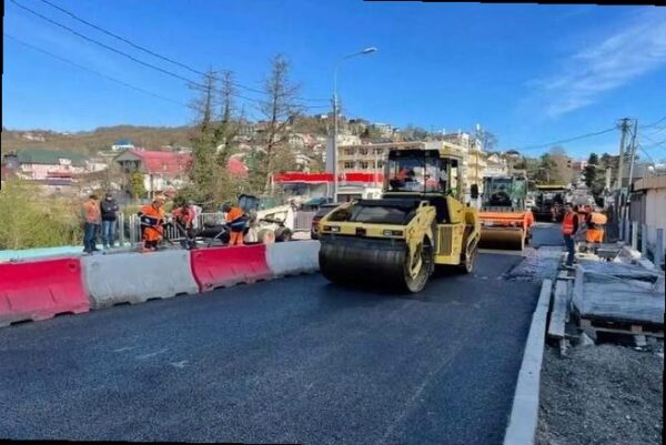 На мосту через реку Уч-Дере под Сочи введут реверсивное движение до ко